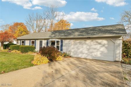 6713 Dave Drive, Madison, Ohio 44057, USA