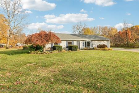 6713 Dave Drive, Madison, Ohio 44057, USA