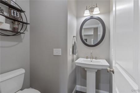 196 Creamery Road, Oswego, New York 13126, USA