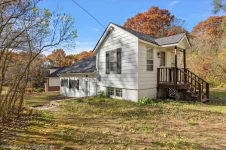 8041 Bridge Lake Road, Clarkston, Michigan 48348, États-Unis