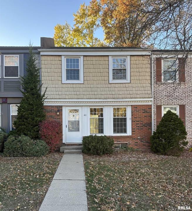 40 N YORKTOWN Road, Macomb, אילינוי 61455, ארצות הברית של אמריקה