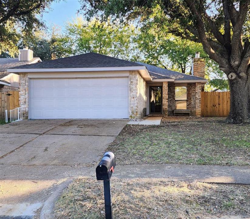 224 Valley Spring Drive, Arlington, Texas 76018, HOA KỲ
