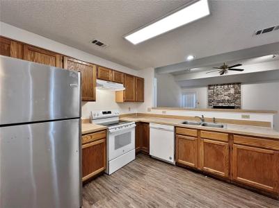 224 Valley Spring Drive, Arlington, Texas 76018, HOA KỲ