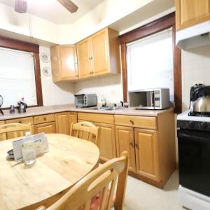 9951 S Charles Street, Chicago, Illinois 60643