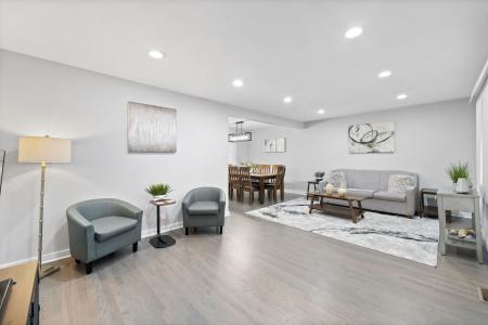 325 W Central Avenue, Lombard, Illinois 60148, HOA KỲ