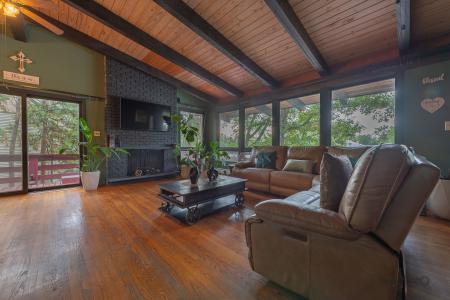 5810 W 97th Street, Oak Lawn, Illinois 60453