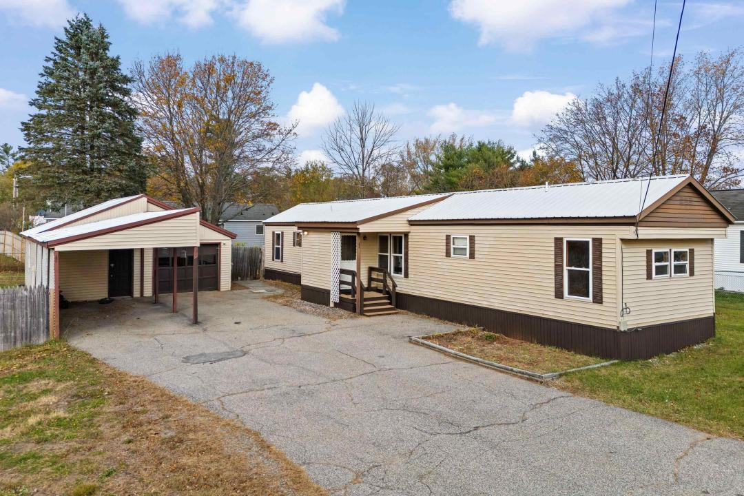 11 Evelyn Avenue, Raymond, Нью-Гемпшир 03077, Соединенные Штаты