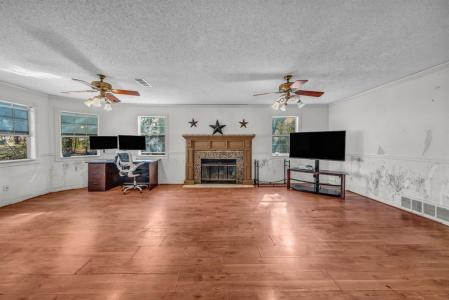 109 Arroyo Court, Fort Worth, Texas 76108