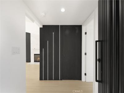 20528 & 20526 Hamlin Street, Winnetka, 加利福尼亚州 91306, 美国