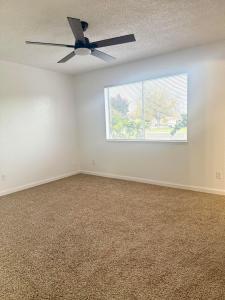 1709 S Noyes Street, Visalia, California 93277, Stati Uniti