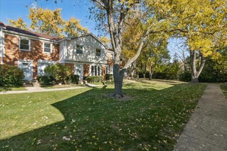 2074 Essex Court , 2074, Streamwood, 伊利诺斯州 60107, 美国