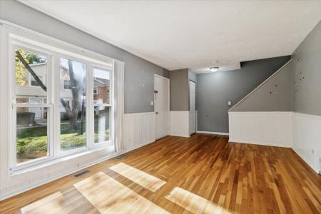 2074 Essex Court , 2074, Streamwood, 伊利诺斯州 60107, 美国