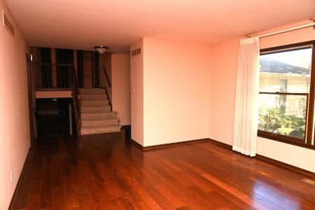 2324 Robinhood Boulevard, Schererville, Indiana 46375