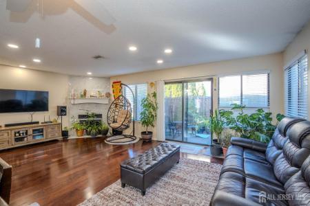 -58 Park Gate Drive, Edison, 新泽西州 08820, 美国