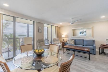 10 Tampa PL 203, Marco Island, Florida 34145