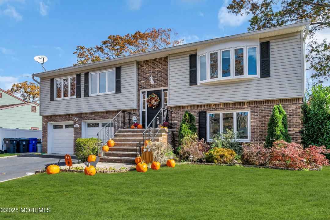 1123 Kenton Drive, Toms River, New Jersey 08753, USA