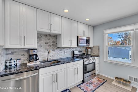 1123 Kenton Drive, Toms River, New Jersey 08753, USA