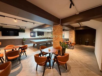 Gjimnazi Petro Nini Luarasi |##| Tirana e Re, Tirana, Albania