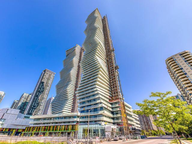 3900 CONFEDERATION PARKWAY, Mississauga, Ontario L5B 3J1, Canadá