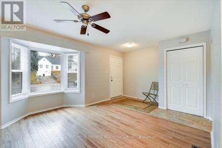 13 MONCK STREET, Bancroft (bancroft Ward), Ontario K0L 1C0, Canada