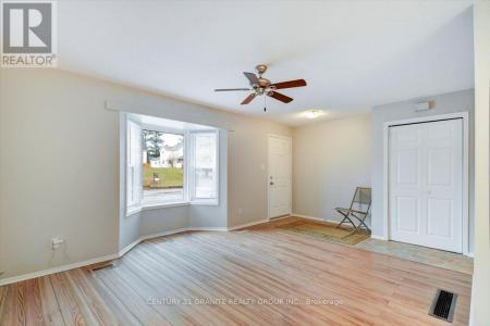 13 MONCK STREET, Bancroft (bancroft Ward), Ontario K0L 1C0, Canada