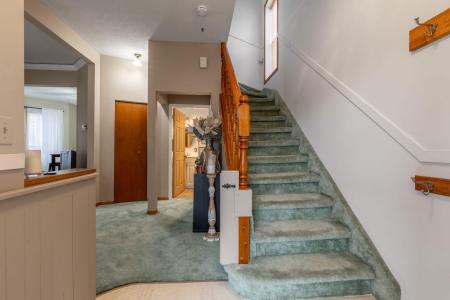 1210 5A AVENUE S, Lethbridge, Alberta T1J 0Y2, Canada