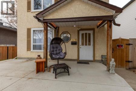 1210 5A AVENUE SOUTH, Lethbridge, Alberta T1J 0Y2, Canada