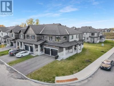 300 MAKOBE LANE, Ottawa, Ontario K4M 0L9, Kanada