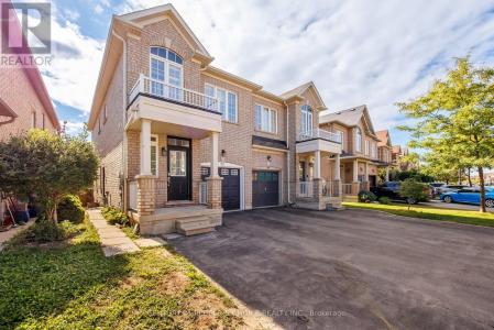32 FRENCHPARK CIRCLE, Brampton (credit Valley), Ontario L6X 0Y6, Canada