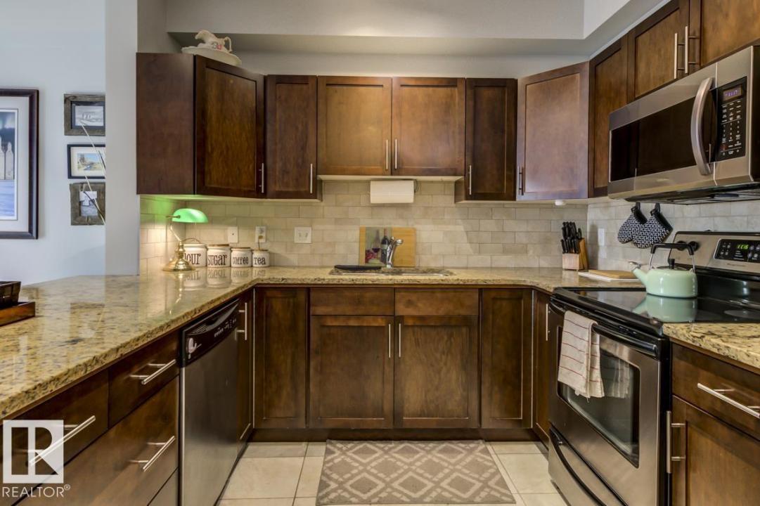 2035 GRANTHAM COURT NW, Edmonton, ألبرتا T5T 3X4, كندا 