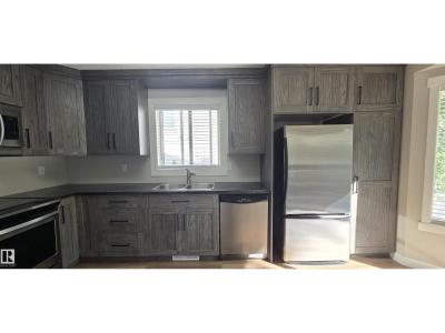 42 BLUEBERRY CR, Sherwood Park, 阿爾伯塔 T8H 1P6, 加拿大