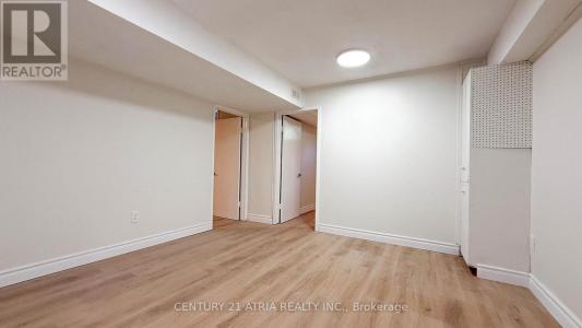 151 FENN AVENUE, Toronto (st. Andrew-windfields), Ontario M2P 1X8, Canada