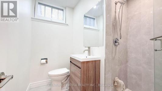 151 FENN AVENUE, Toronto (st. Andrew-windfields), Ontario M2P 1X8, Canada