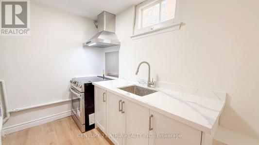 151 FENN AVENUE, Toronto (st. Andrew-windfields), Ontario M2P 1X8, Canada