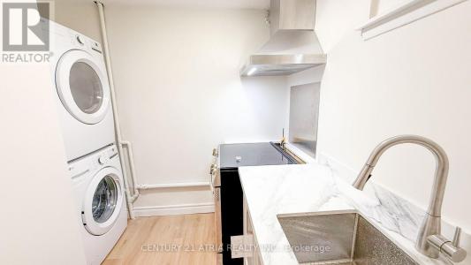 151 FENN AVENUE, Toronto (st. Andrew-windfields), Ontario M2P 1X8, Canada