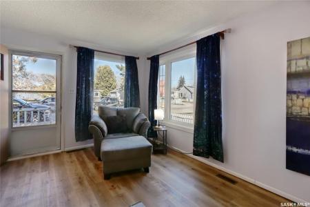925 HALL STREET W, Moose Jaw, Saskatchewan S6H 2S3, Canadá