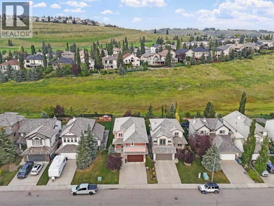 187 GLENEAGLES VIEW, Cochrane, Alberta T4C 1W2, Canada