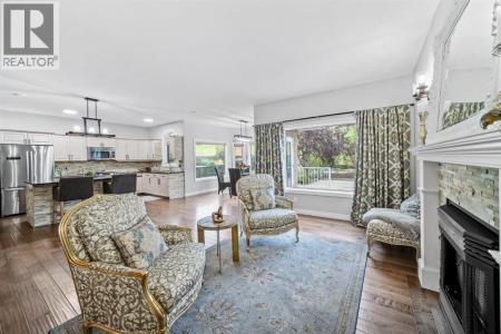 187 GLENEAGLES VIEW, Cochrane, Alberta T4C 1W2, Canada