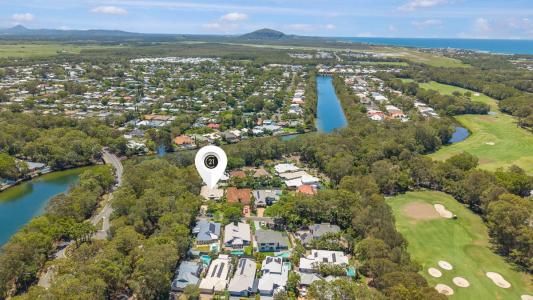 1 Carnoustie Court, Twin Waters, QLD 4564, Australia