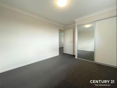 25 Parkland Avenue, Macquarie Fields, NSW 2564, Australia