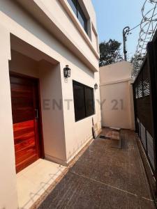 MANDEYUPECUA DUPLEX 5 , Loma Pytá, Asunción 00001, Paraguay