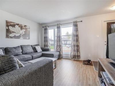 73  13e Avenue, Sainte-Marthe-sur-le-Lac, Quebec J0N 1P0, Canada