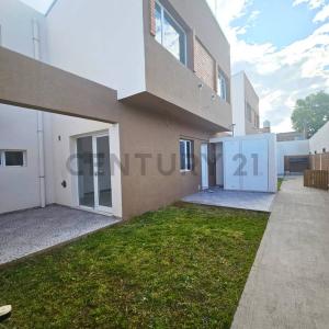 Primeros Pobladores 750, Cipolletti, Rio Negro 8324, Argentina