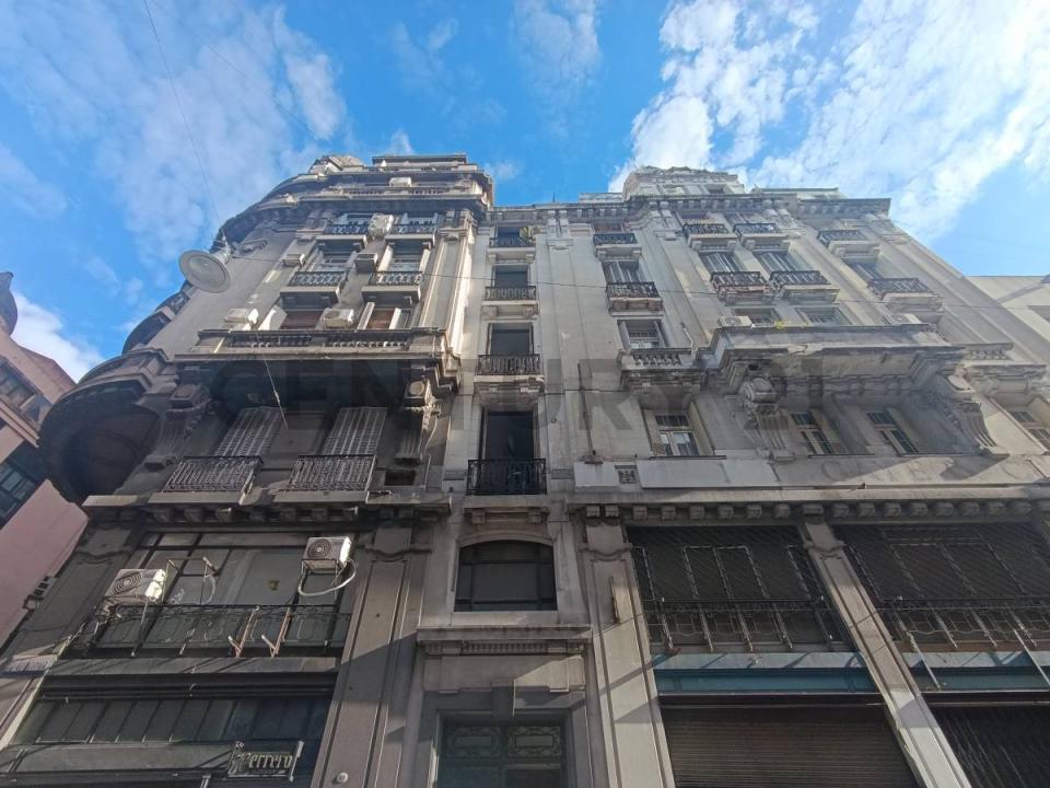 Hipólito Yrigoyen 910, San Nicolás, Capital Federal 1086, Argentina
