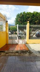 Av Principal de Los Guayabitos Alquiler de Anexo en Los Guayabitos, Naguanagua, Carabobo 2005, 委内瑞拉