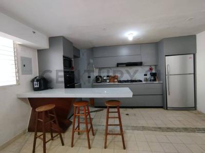 Puerta del Bosque Quinta L8, Guatire, Miranda 1221, Venezuela