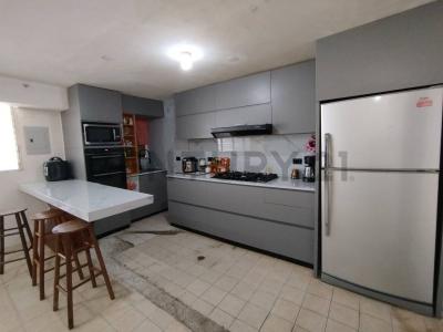 Puerta del Bosque Quinta L8, Guatire, Miranda 1221, ונצואלה