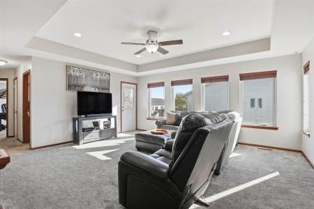 812 Croell Ave, Tiffin, Iowa 52340, Estados Unidos