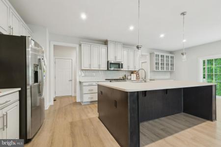 121 Mountain Path Lane, Stafford, Virgínia 22554, Estados Unidos