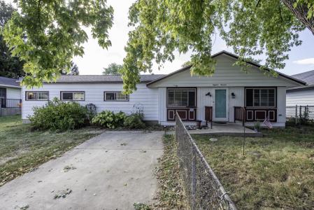 1814 Jethro Avenue, Zion, Illinois 60099, USA